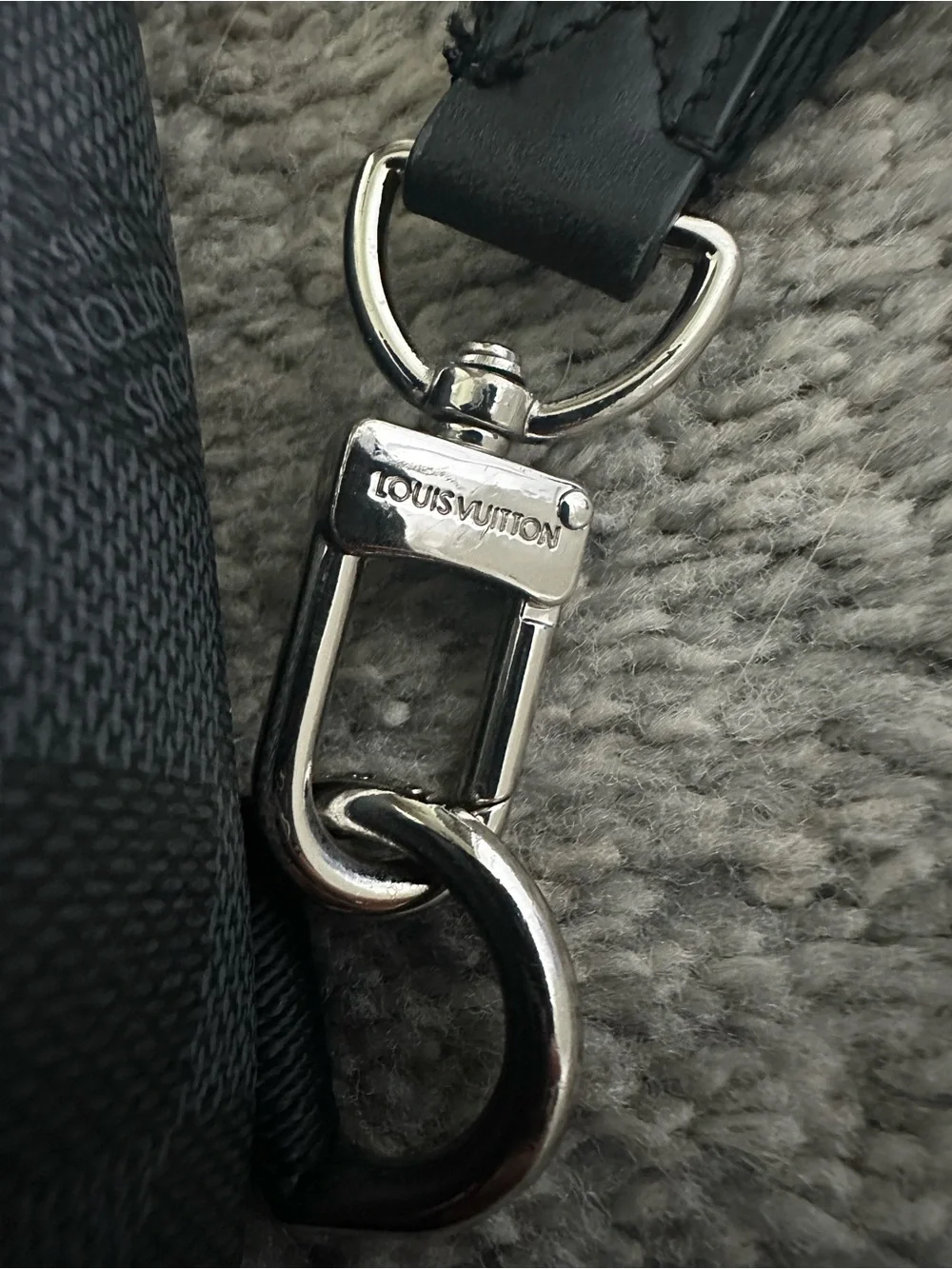 Louis Vuitton Damier Infini Avenue Slingbag – Onyx Black Leather (2019, SP1199)